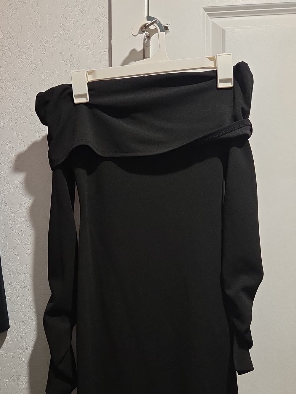 PrettyLittleThing Black Off-Shoulder Long Sleeve Dress